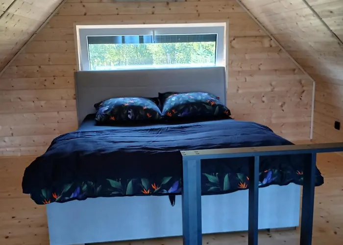 Nad Jeziorkiem Sauna -silownia-balia * Waliska